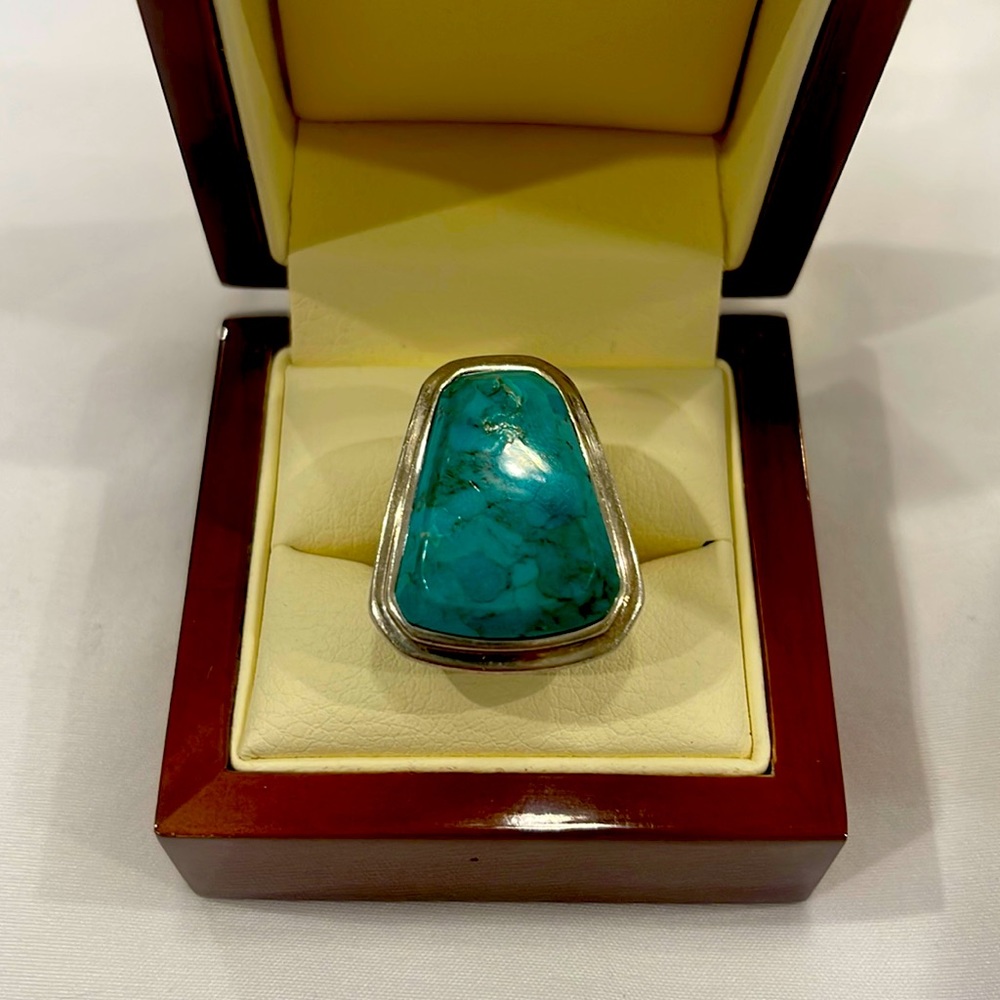 Vintage sterling silver and turquoise Ring stone geometric